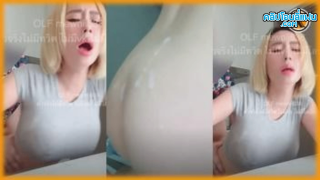 คลิปโอนลี่แฟนไทย Mewnii638 สาวใหญ่ทรงหมวยหีขาวสวยเนียนกริบ  แอ่นหีให้ทรงเสี่ยซอยหีในห้องน้ำ ตั้งกล้องแล้วแอ่นหีสวยๆให้ควยกระแทกหีแจ๊ะๆ เย็ดฟินหีพาเสียวหีเสียงหลง น้ำแตกในคารูหีไม่พอ ยังตามไปดูดควยให้อีกดอก